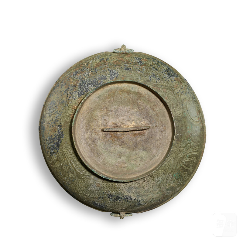 An archaic bronze 'dragon and phoenix' basin, jian, Han dynasty | 漢 青銅龍鳳紋鋪首鑑 - 图5